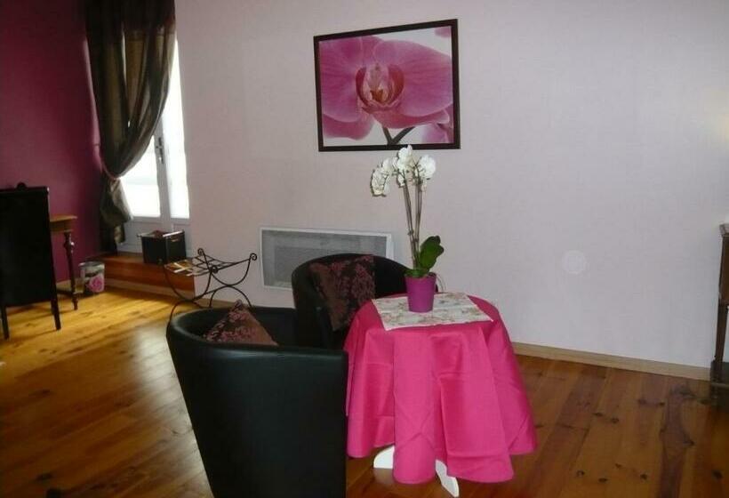 مبيت وإفطار Chambres Et Roulotte De La Gentilhommière