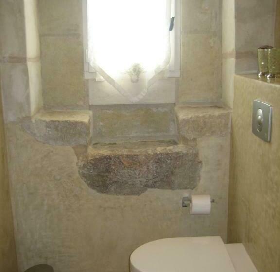 تختخواب و صبحانه La Chambre Des Dames