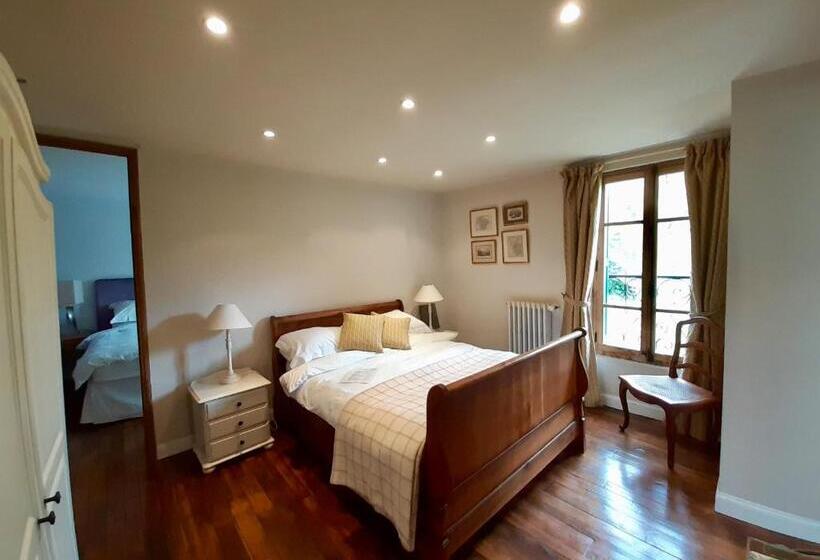 مبيت وإفطار Le Grand Chalet
