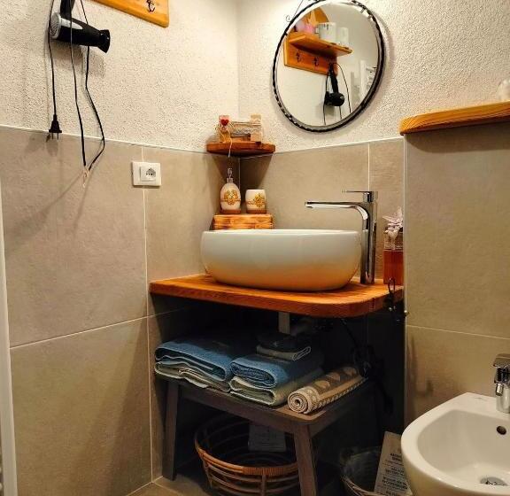 مبيت وإفطار Molindeimaghi