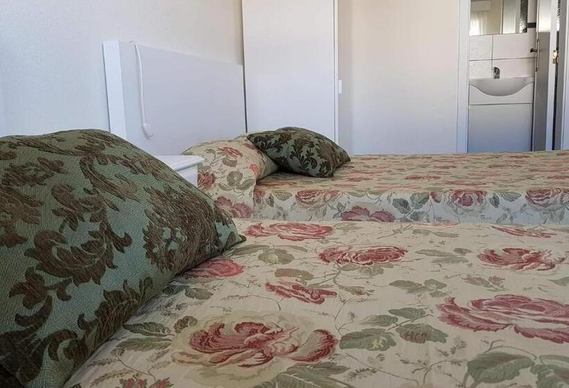 ペンション Guesthouse O Cuco