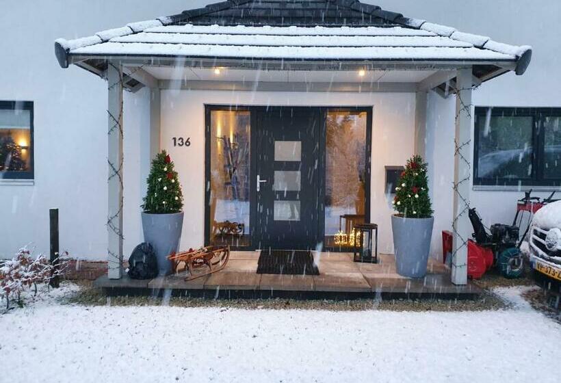 پانسیون Haus Karina