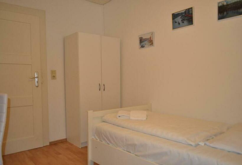 Пансион Weinstube Heigl Restaurante Pizzeria Puccini