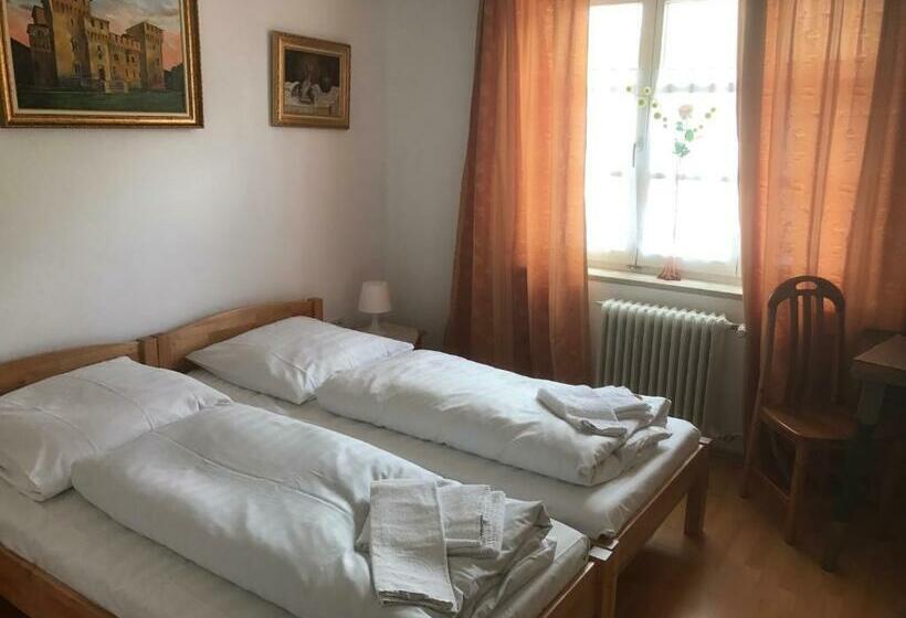 פנסיון Weinstube Heigl Restaurante Pizzeria Puccini