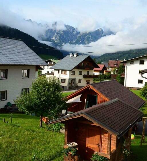 Wei Wei S Hostel
