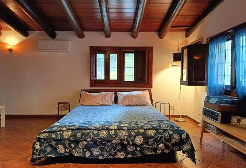 مبيت وإفطار Aspromonte Yellow House