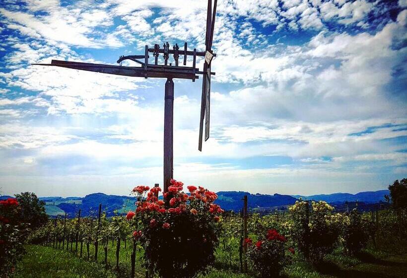 هتل Weingut Wohlfühlzimmer Adam Lieleg