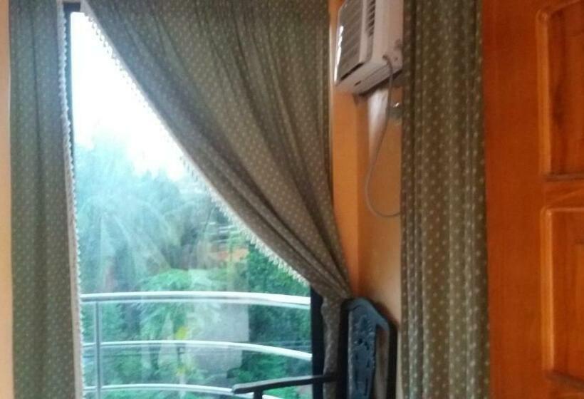 Pensão R & R  Guesthouse