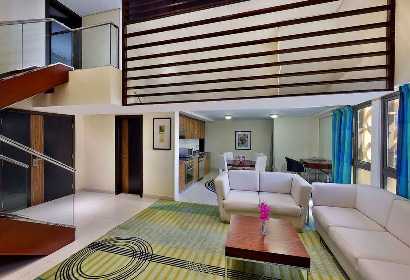 Hilton Dubai The Walk