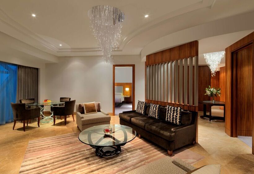 هتل Andaz Capital Gate Abu Dhabi, By Hyatt