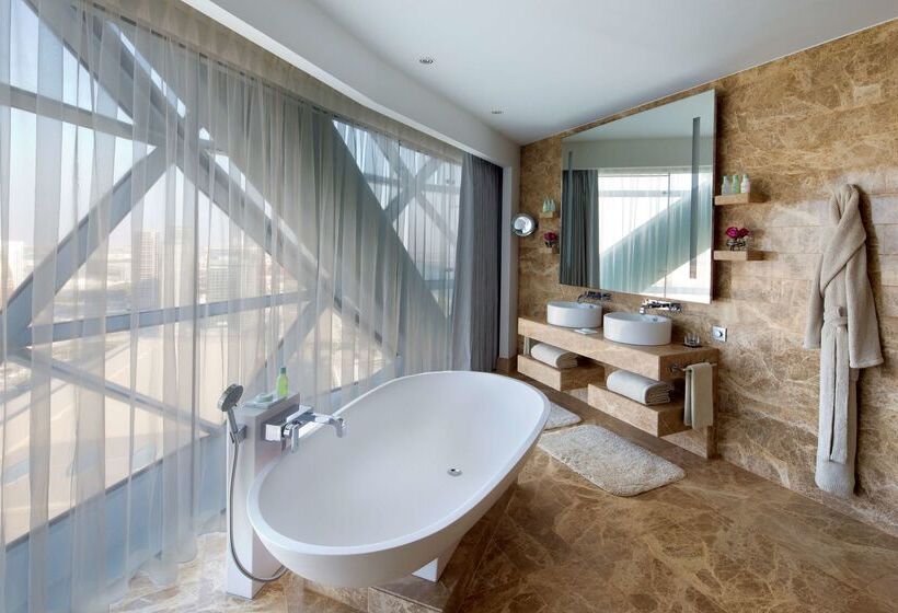 هتل Andaz Capital Gate Abu Dhabi, By Hyatt
