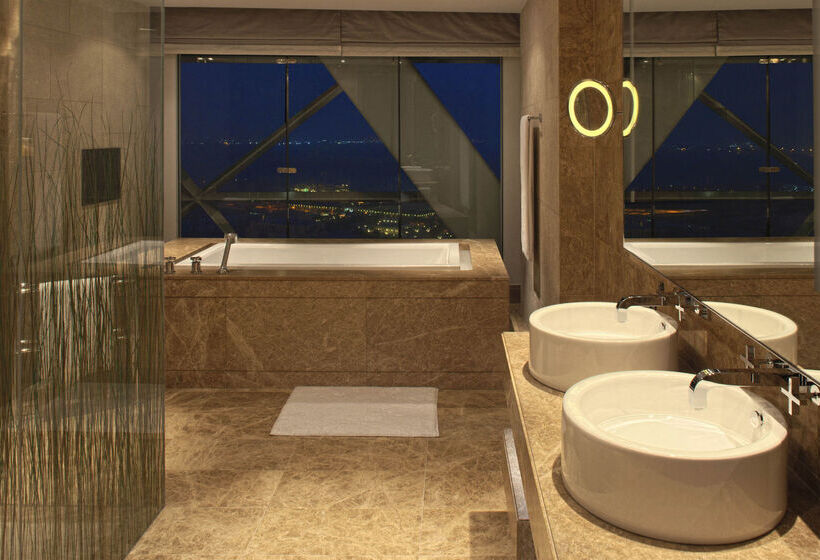 ホテル Andaz Capital Gate Abu Dhabi   A Concept By Hyatt