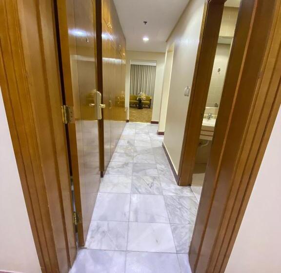 هتل Bab Al Multazam Concorde