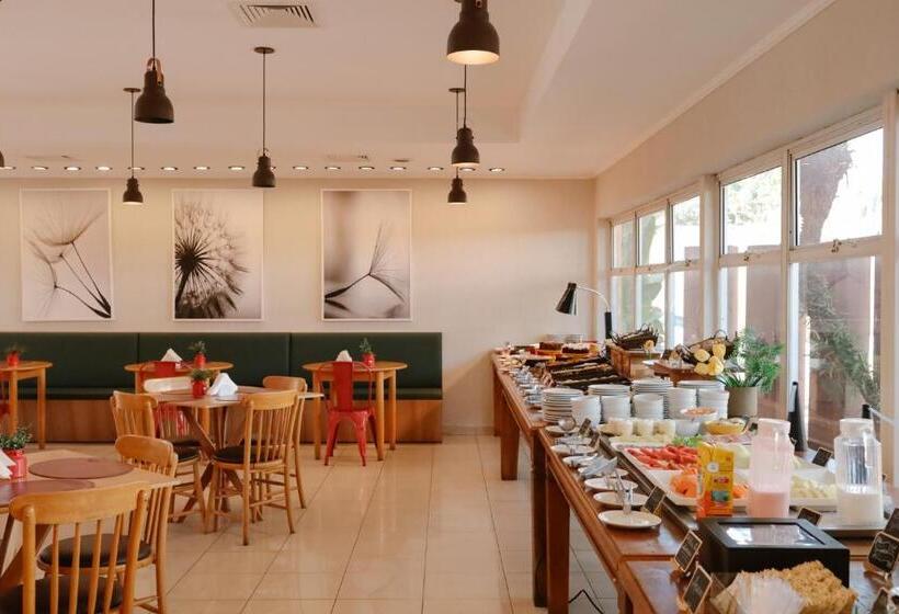 هتل Carlton Plaza Baoba