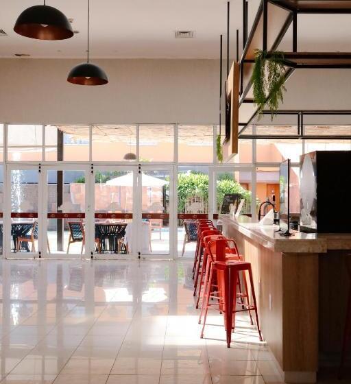 هتل Carlton Plaza Baoba