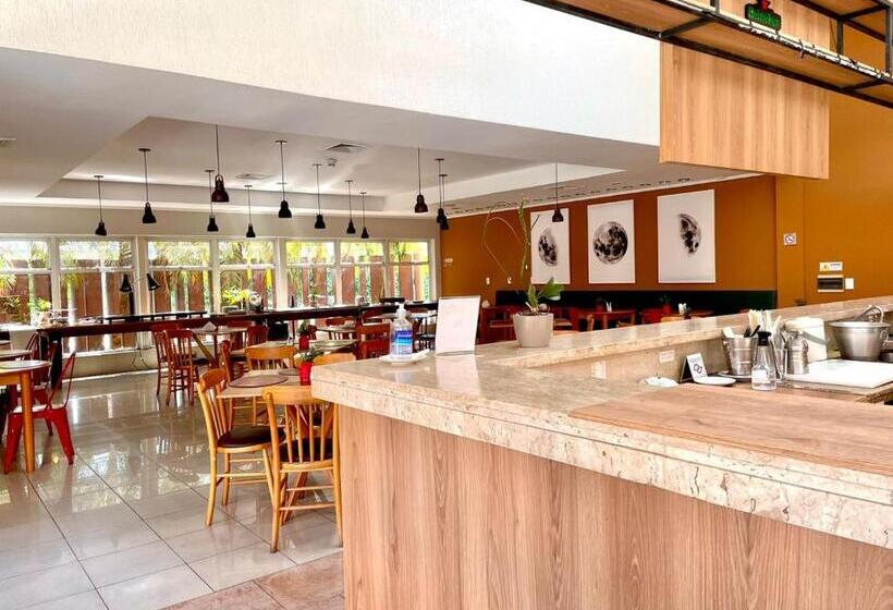 هتل Carlton Plaza Baoba