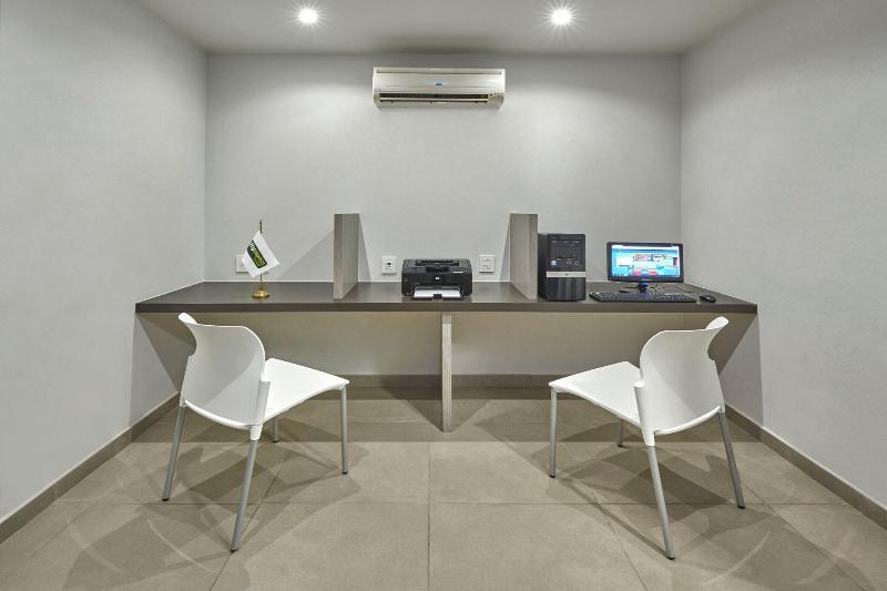 Fotos del hotel City Express Junior Cancun:  22