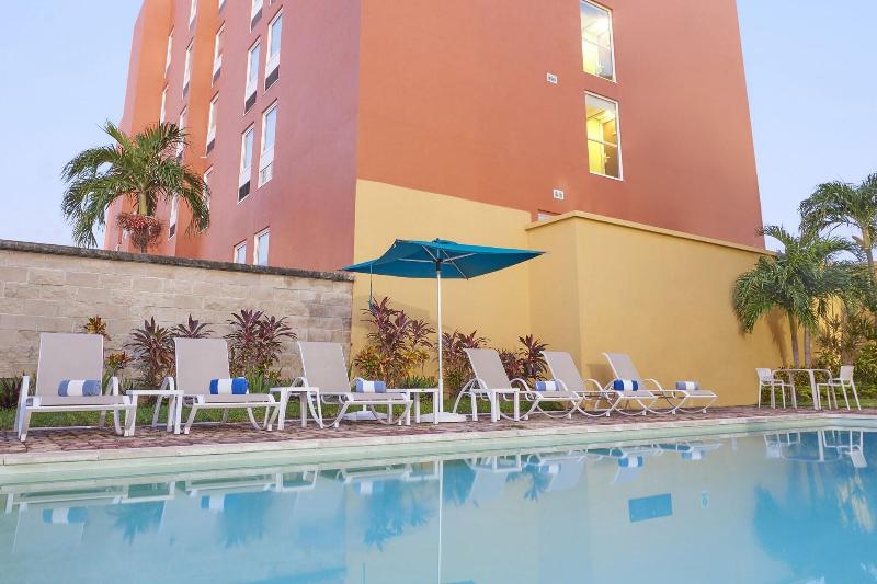 Fotos del hotel City Express Junior Cancun:  24