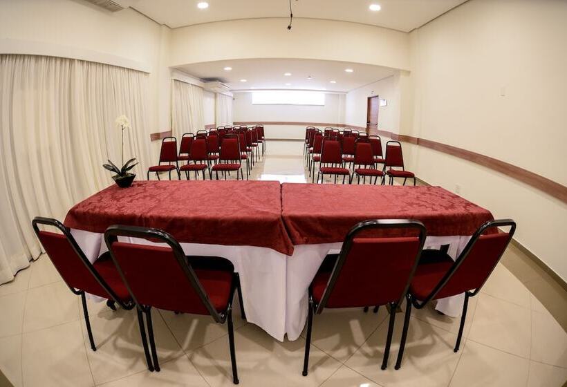 هتل Faria Lima Flat Service