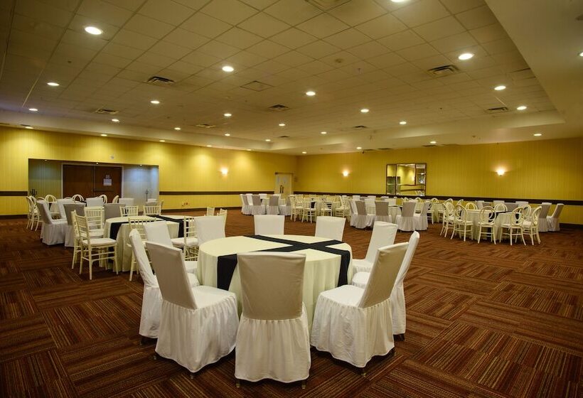 هتل Holiday Inn Express Tapachula, An Ihg