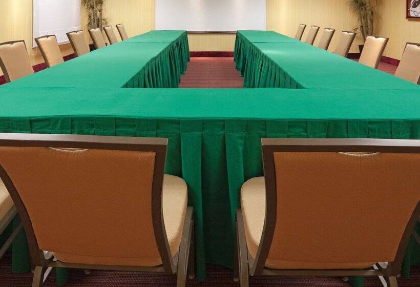 هتل Holiday Inn Express Tapachula, An Ihg