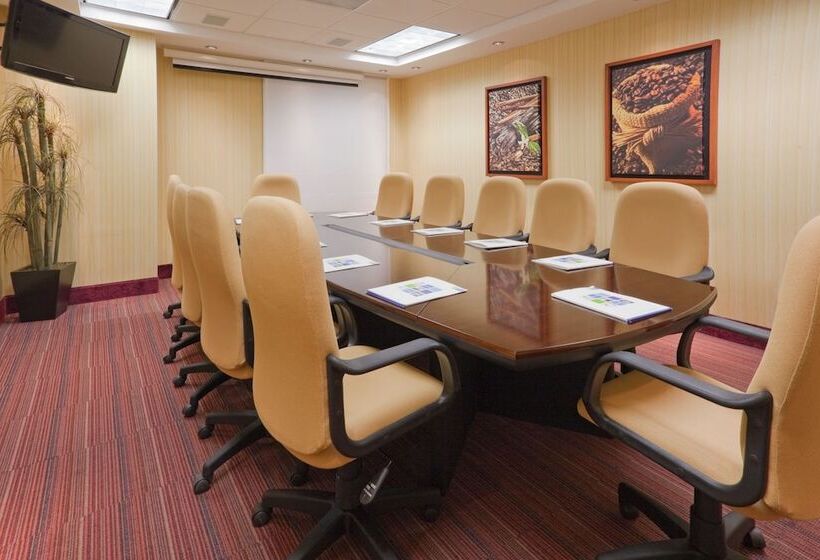 هتل Holiday Inn Express Tapachula, An Ihg