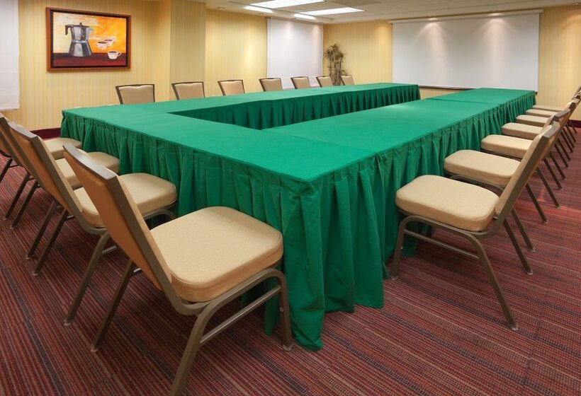 هتل Holiday Inn Express Tapachula, An Ihg