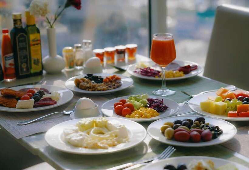 هتل Nour Al Thuria