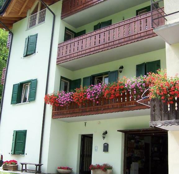 B&b Ai Pini