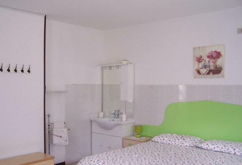 B&b Ai Pini