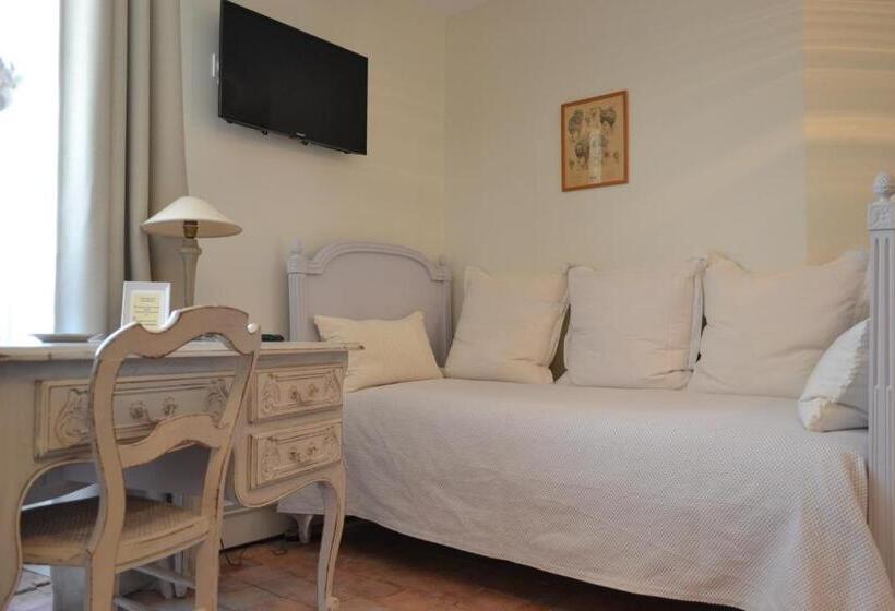 تختخواب و صبحانه La Maison Des Buis