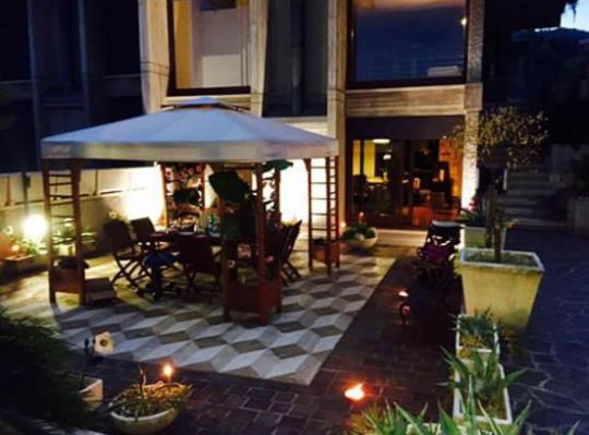 تختخواب و صبحانه Villa Angela