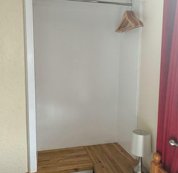 بنسيون Bouvrie Guest House