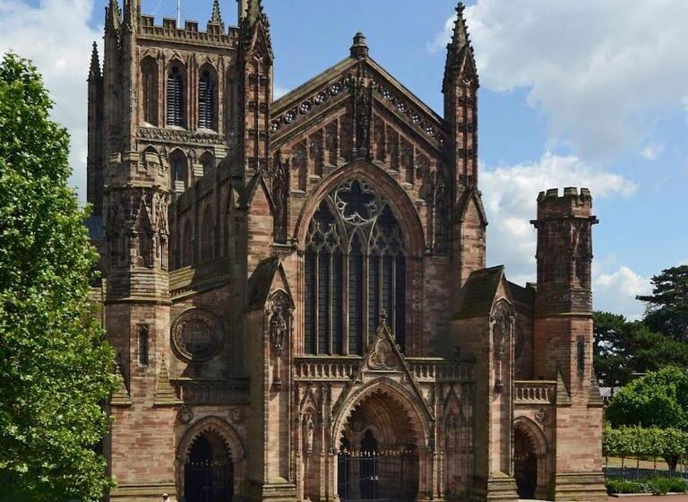 بنسيون Bouvrie Guest House