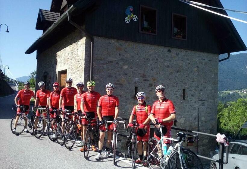 بنسيون Villa Genziana