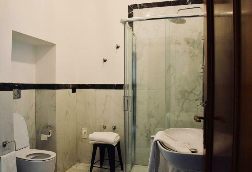 تختخواب و صبحانه Casa Cristina