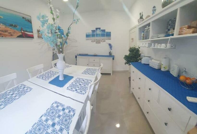 تختخواب و صبحانه I Tesori Del Mare