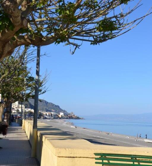 تختخواب و صبحانه I Tesori Del Mare