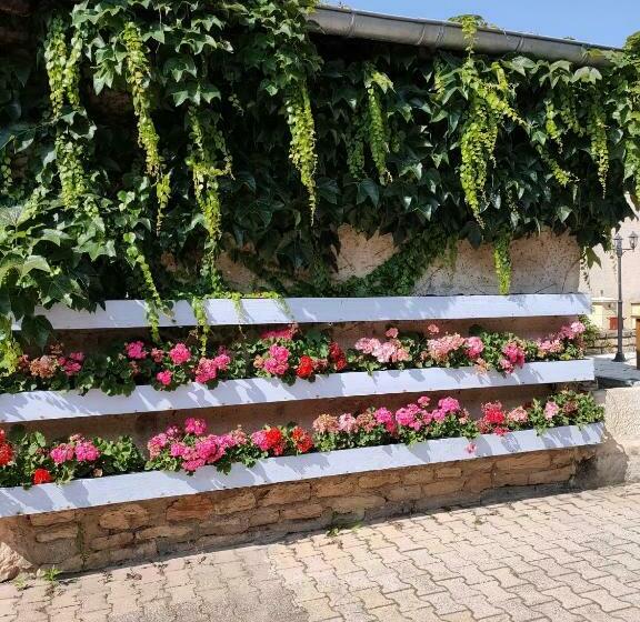تختخواب و صبحانه La Ferme Du Grand Faubourg