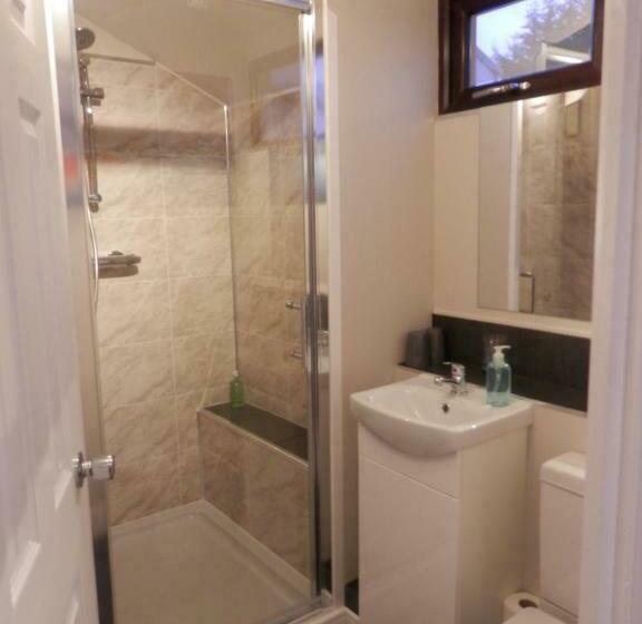 مبيت وإفطار Middle House