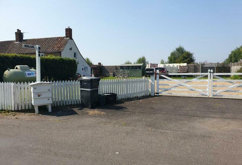 مبيت وإفطار Morland