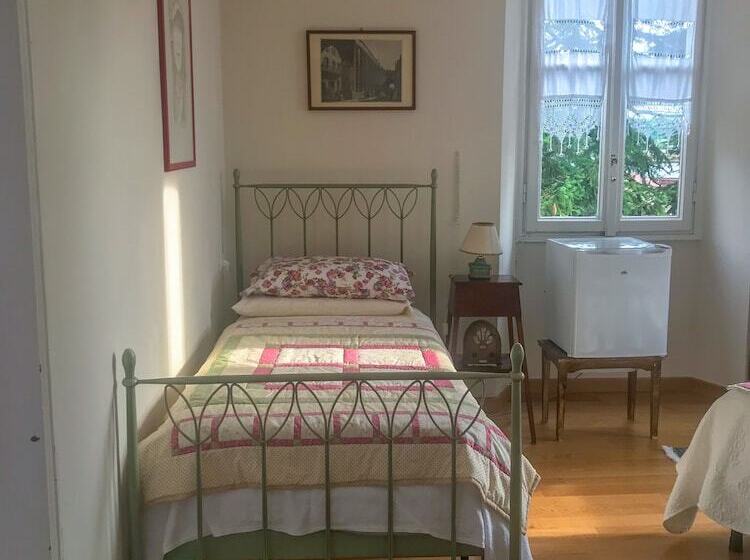 تختخواب و صبحانه Villa Laura