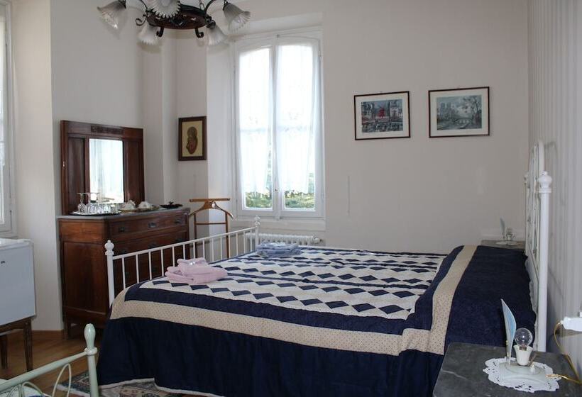 تختخواب و صبحانه Villa Laura