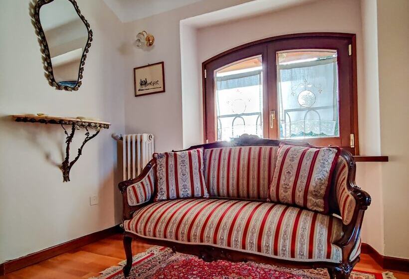 تختخواب و صبحانه Villa Laura