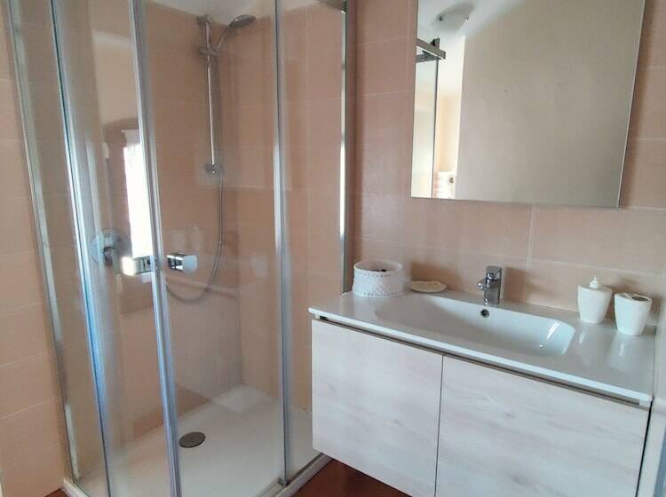 تختخواب و صبحانه Villa Laura