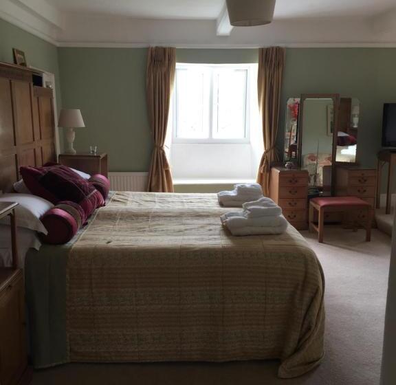 Cliff Farmhouse B&b Suites