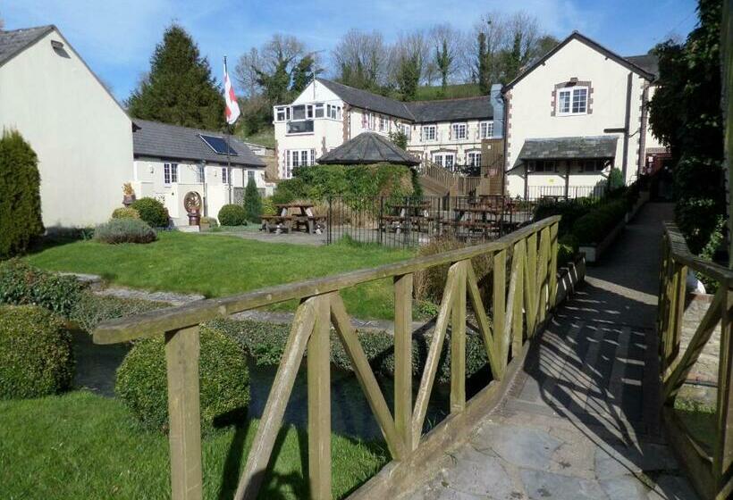 هتل The Poachers Inn