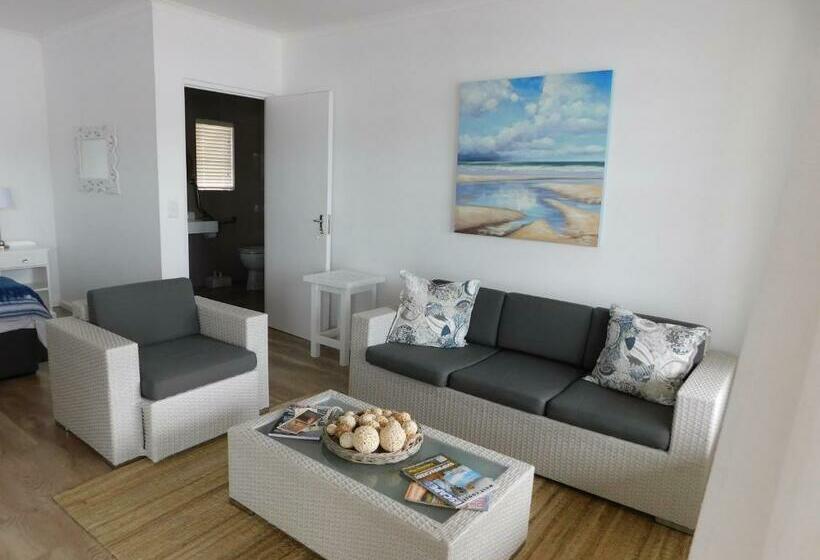 פנסיון Rivertides Self Catering Guest House