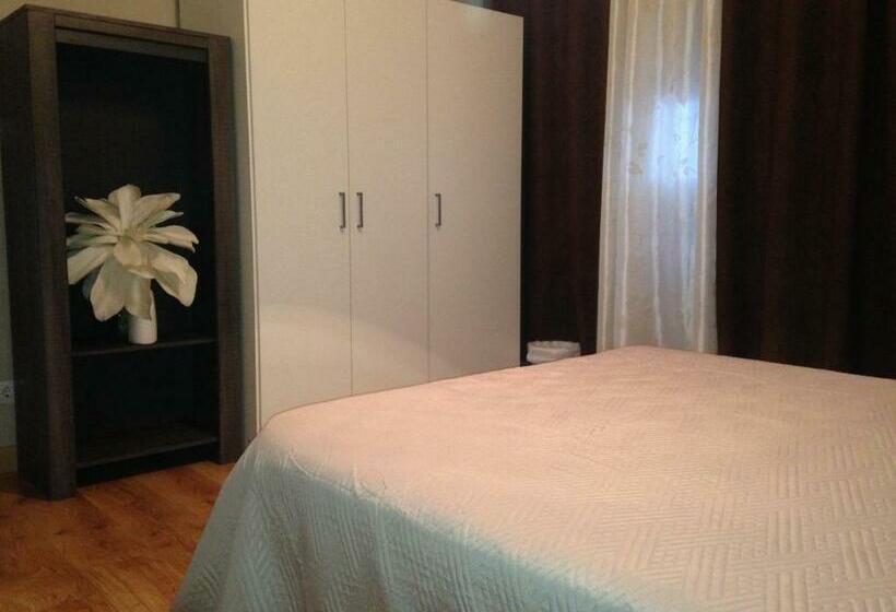 Pension Yna Holiday