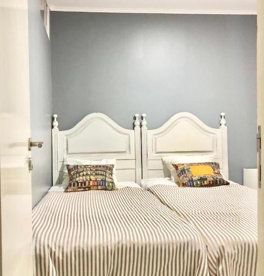 هاستل Now Bastidor Jovial